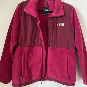 North face jacket. Barely worn. Female M